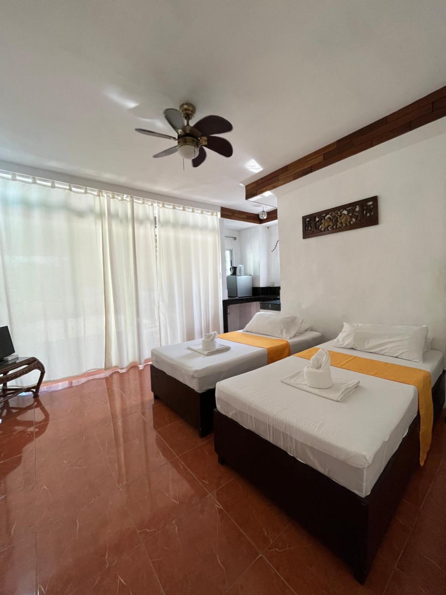 Boracay Ocean Bay Hotel Balabag  ภายนอก รูปภาพ